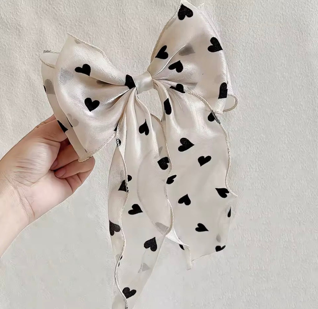 Aesthetic Oversized Bow Hair Clip – Soft Girl Ribbon Clip